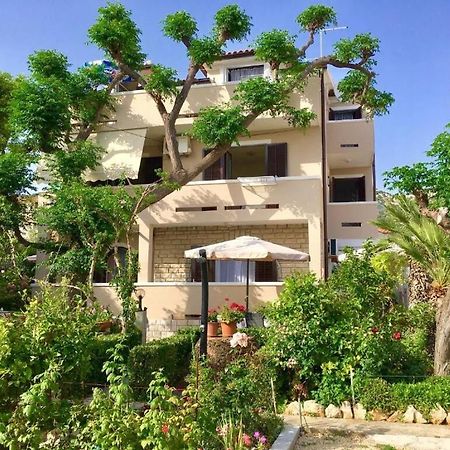Apartments Zdenka - Garden Terrace Barbat na Rabu Exterior photo