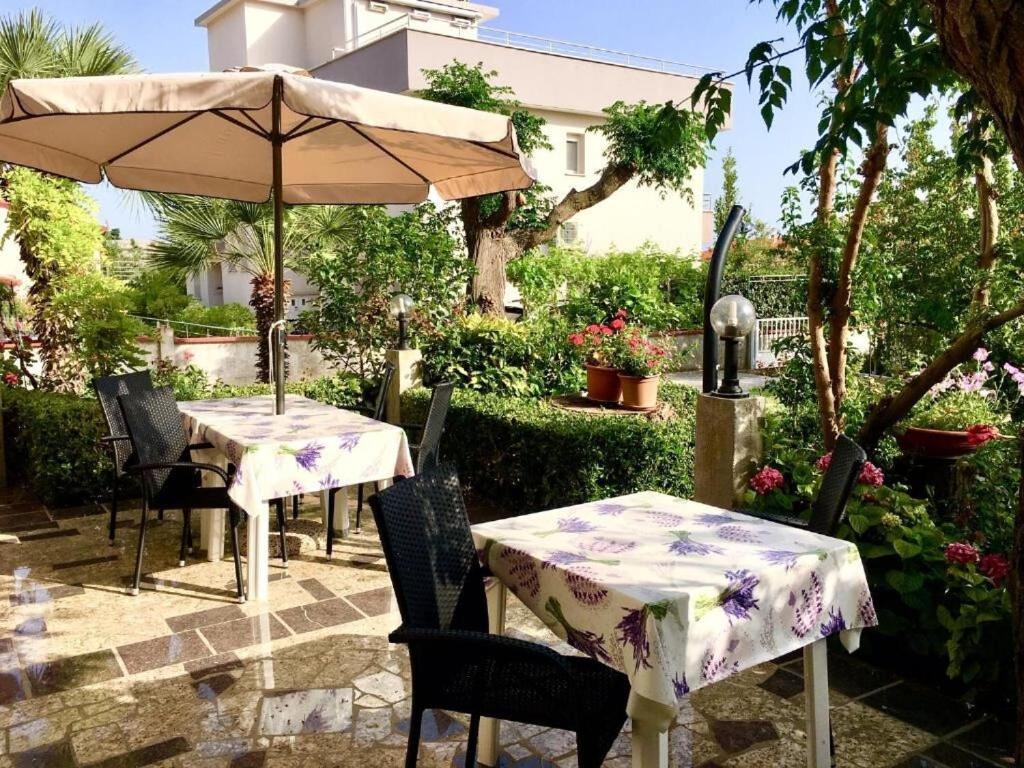 Apartments Zdenka - Garden Terrace Barbat na Rabu Exterior photo